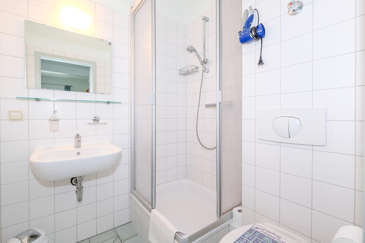 Hotel Garni Und Gaststaette Zum Holzfaeller Schierke Chambre photo